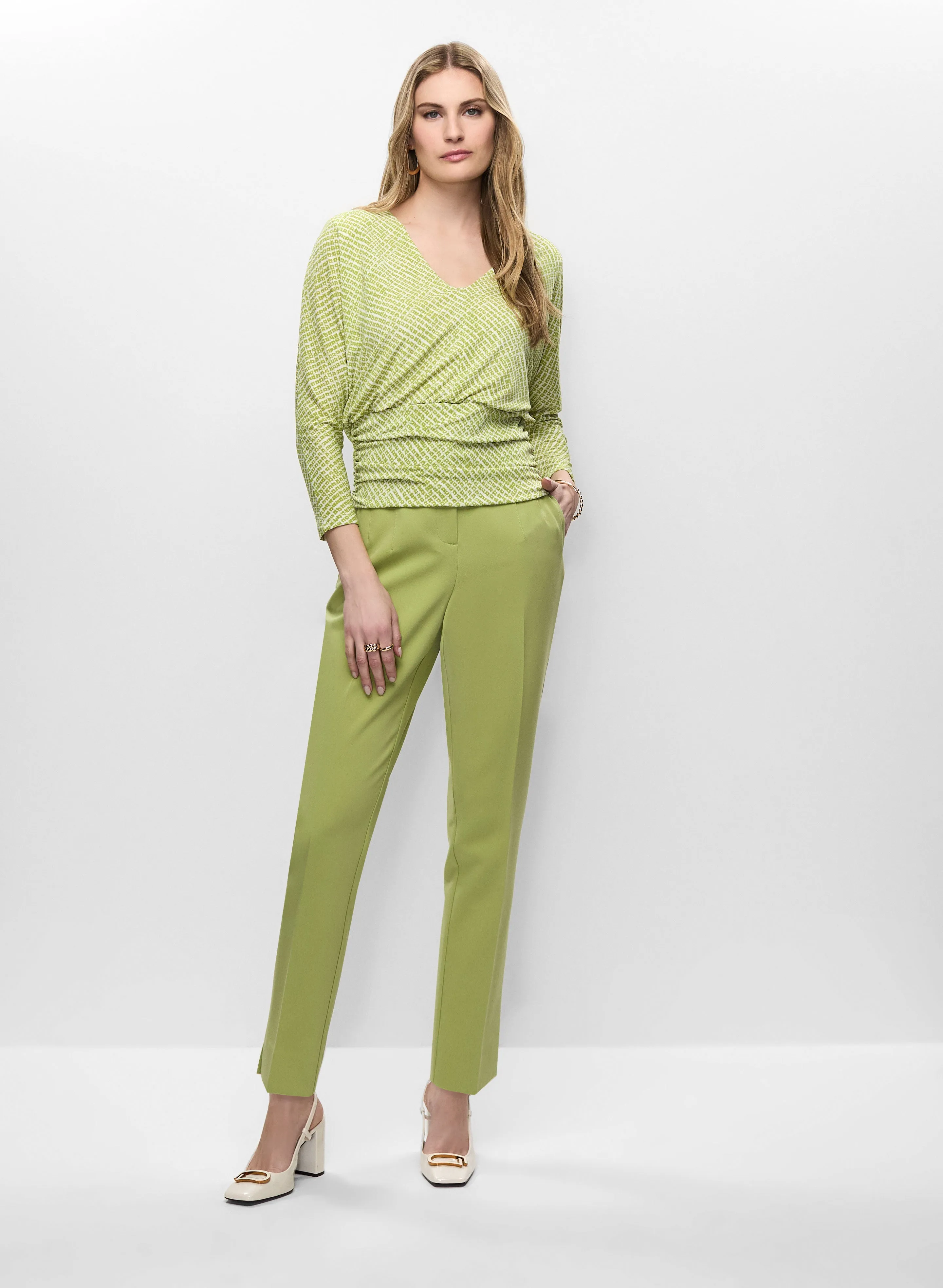 Banded Hem Top & Juliette Fit Slim Leg Pants