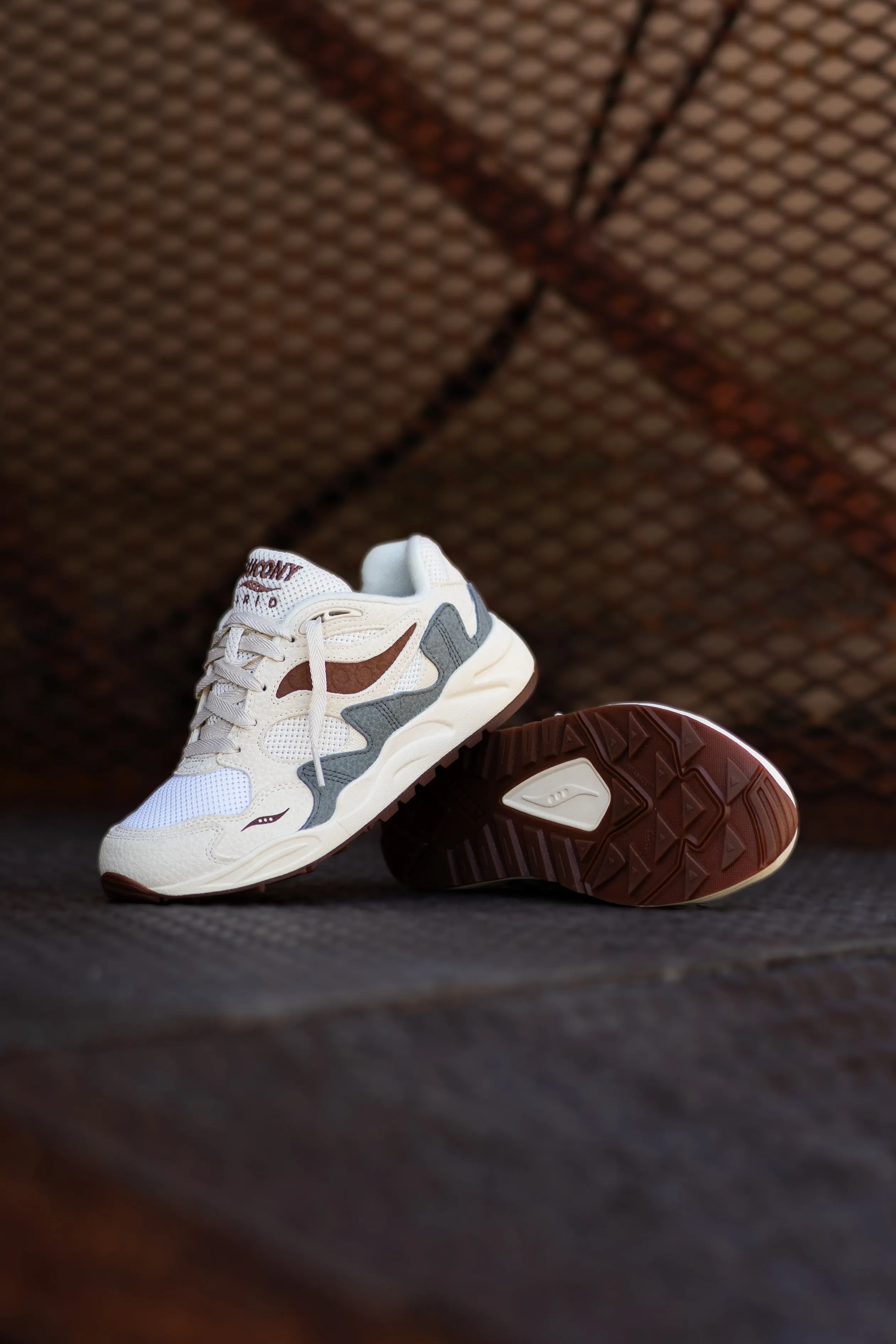 Mens Saucony Grid Shadow 2 (Sand/Brown)