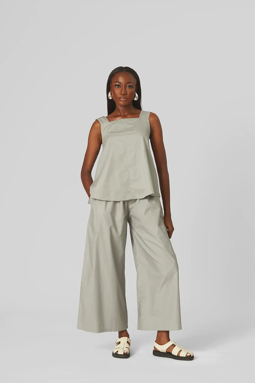 M.O.T Rixi set, Sleeveless boxy top & straight leg pants