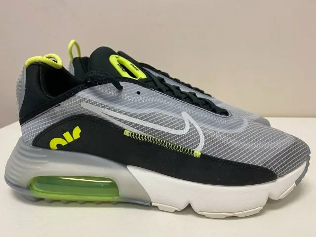 Nike air max 2090 pure platinum black volt