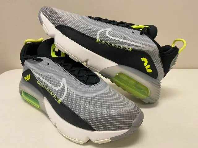 Nike air max 2090 pure platinum black volt