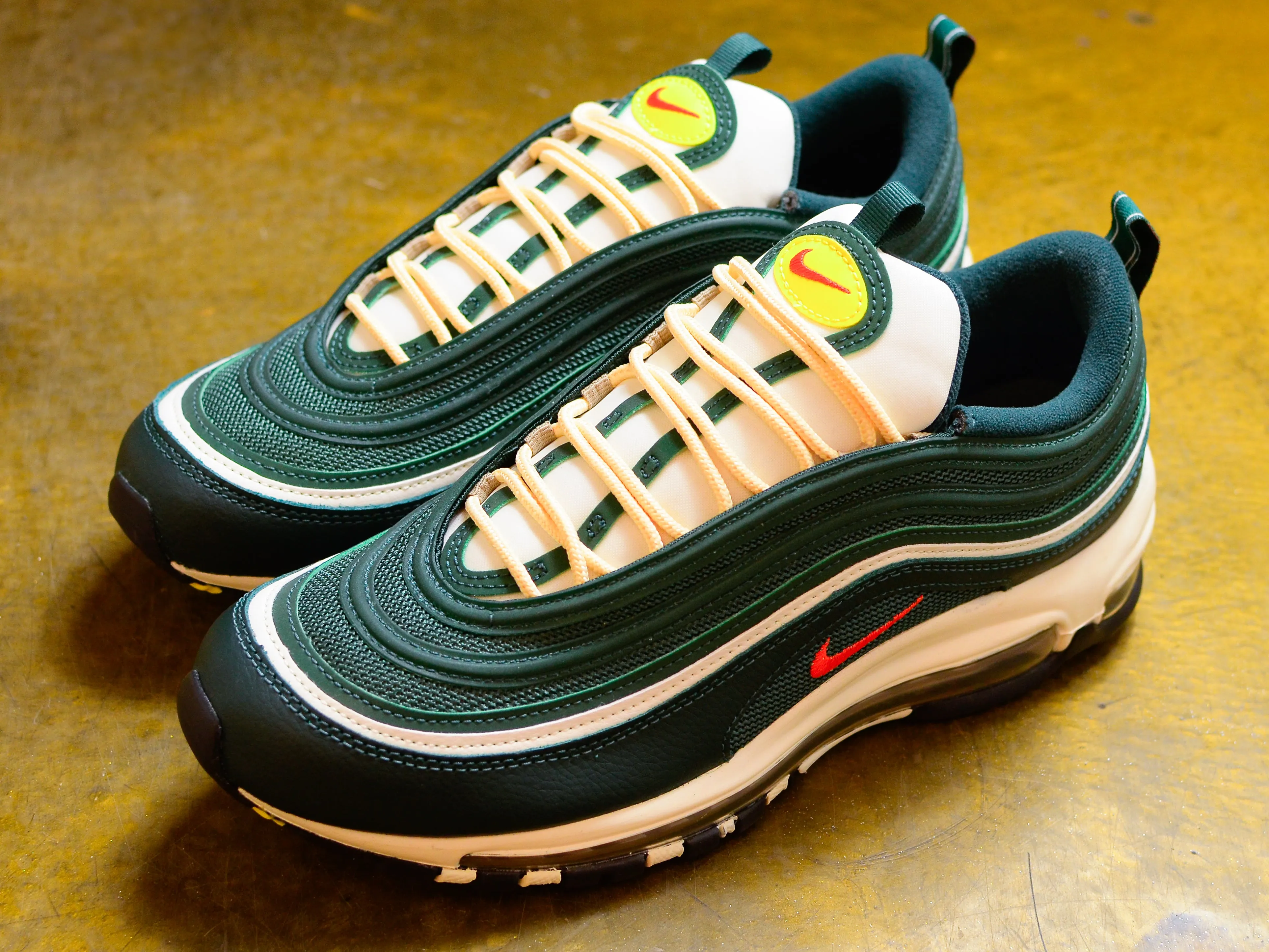 Nike Air Max 97 SE - Pro Green / Picante Red / Pro Green / Sail