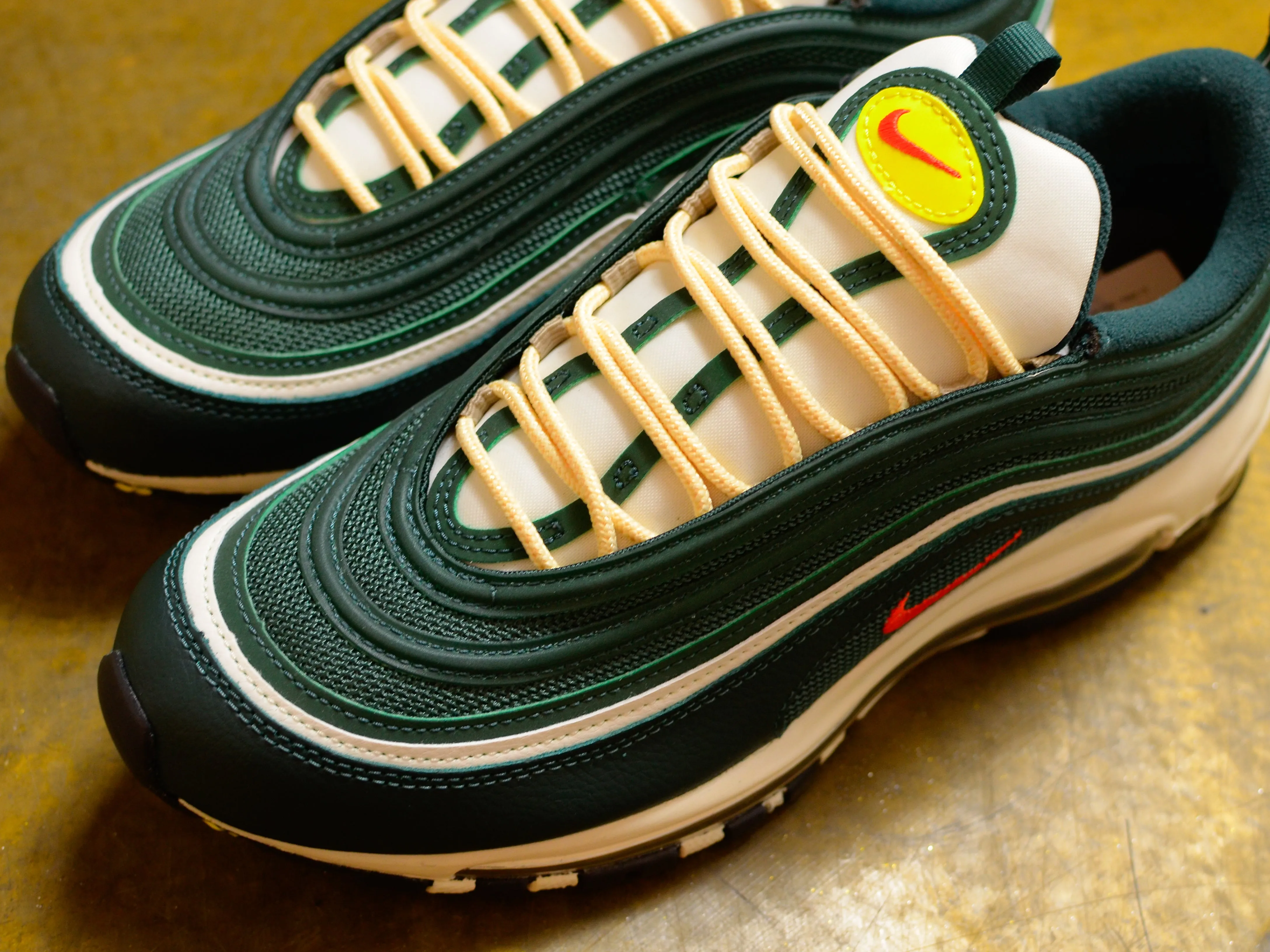 Nike Air Max 97 SE - Pro Green / Picante Red / Pro Green / Sail