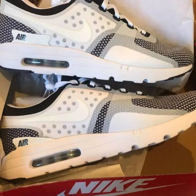 Nike air max zero essential  oreo