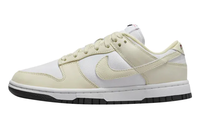 Nike dunk low wmns coconut milk