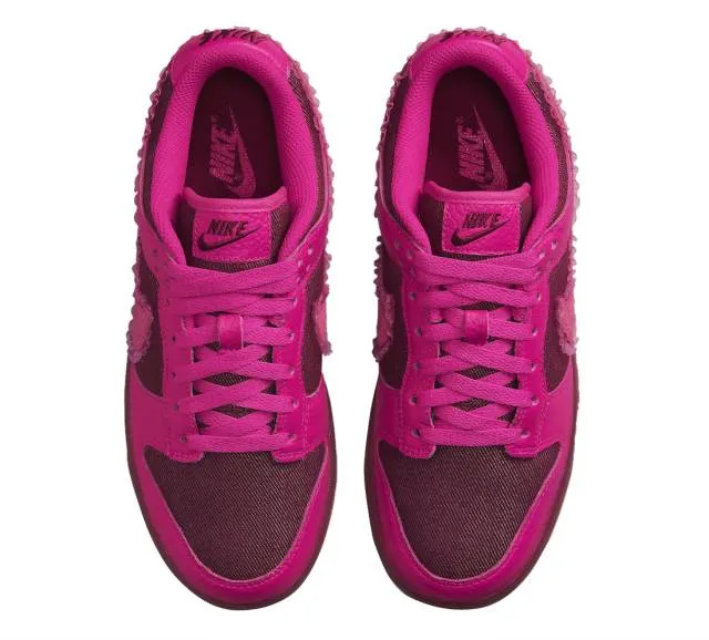 Nike dunk low wmns valentine’s day