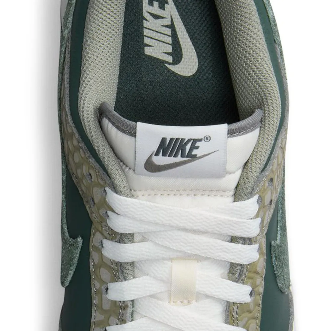 Nike Men Dunk Low Retro Prm (dark stucco / vintage green-summit white)