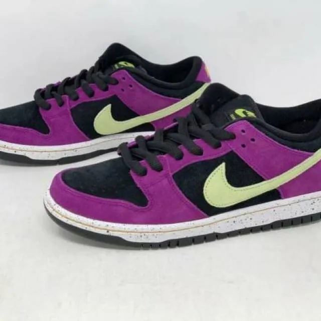 Nike SB Dunk Low Red Plum