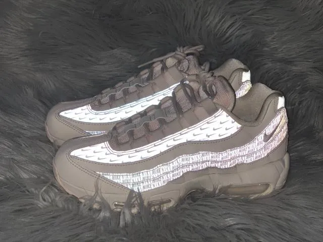 Nike wmns air max 95 guava ice