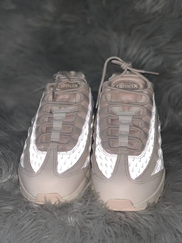 Nike wmns air max 95 guava ice