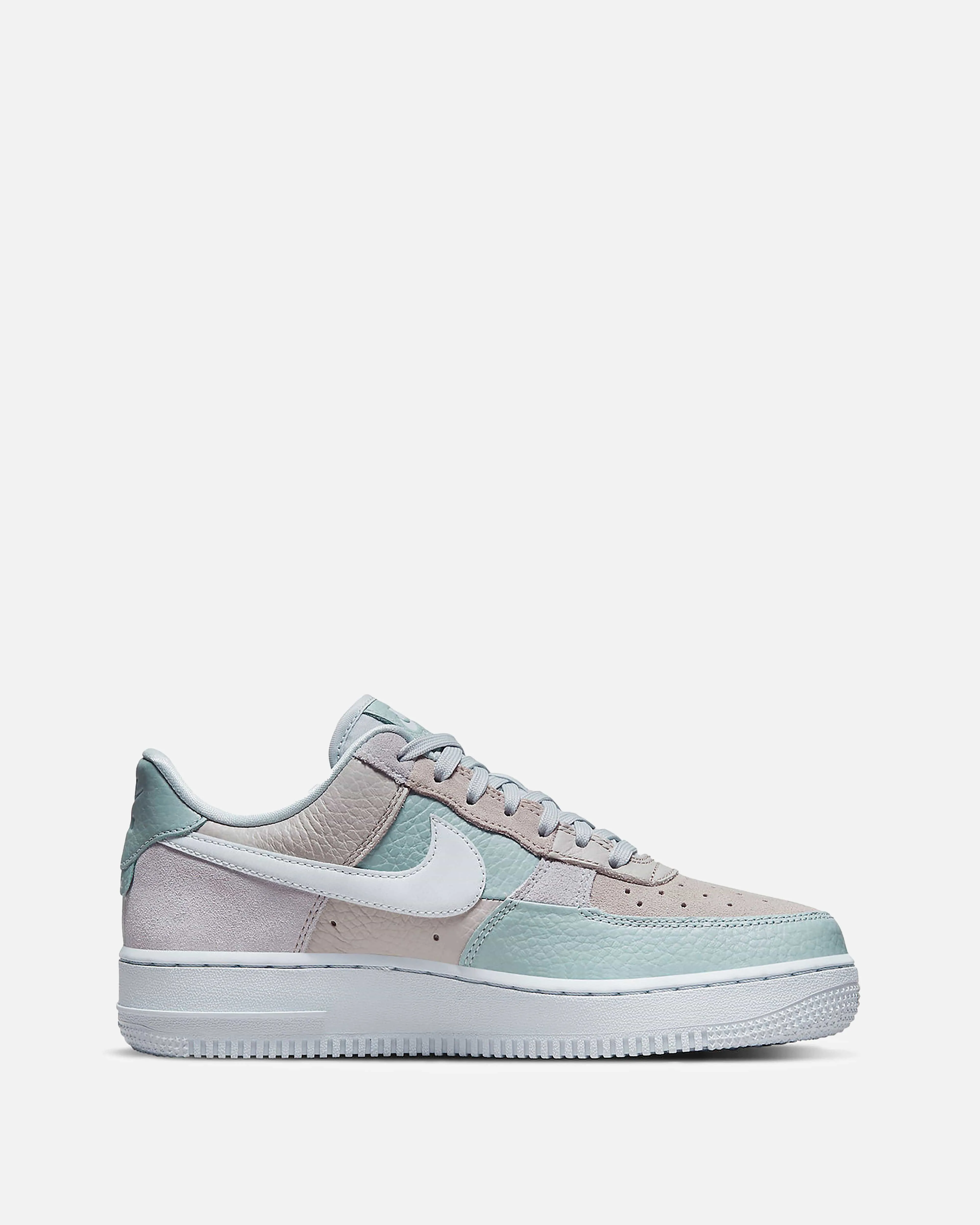 Nike Women's Air Force 1 Low 'Be Kind'