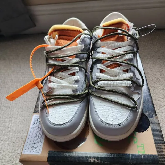 Off-white x nike dunk low lot 1