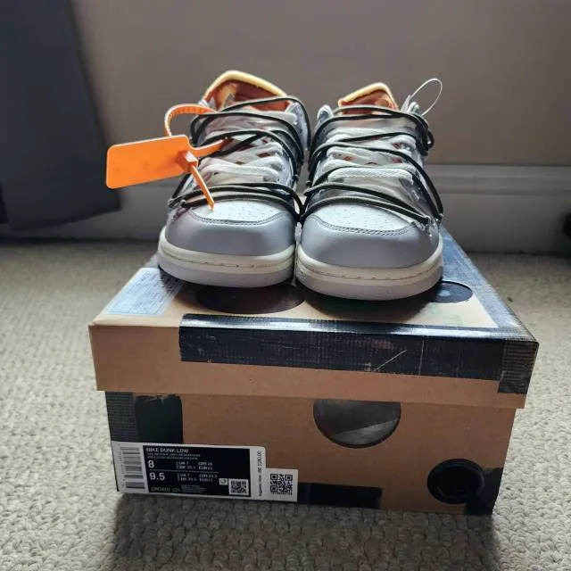 Off-white x nike dunk low lot 1